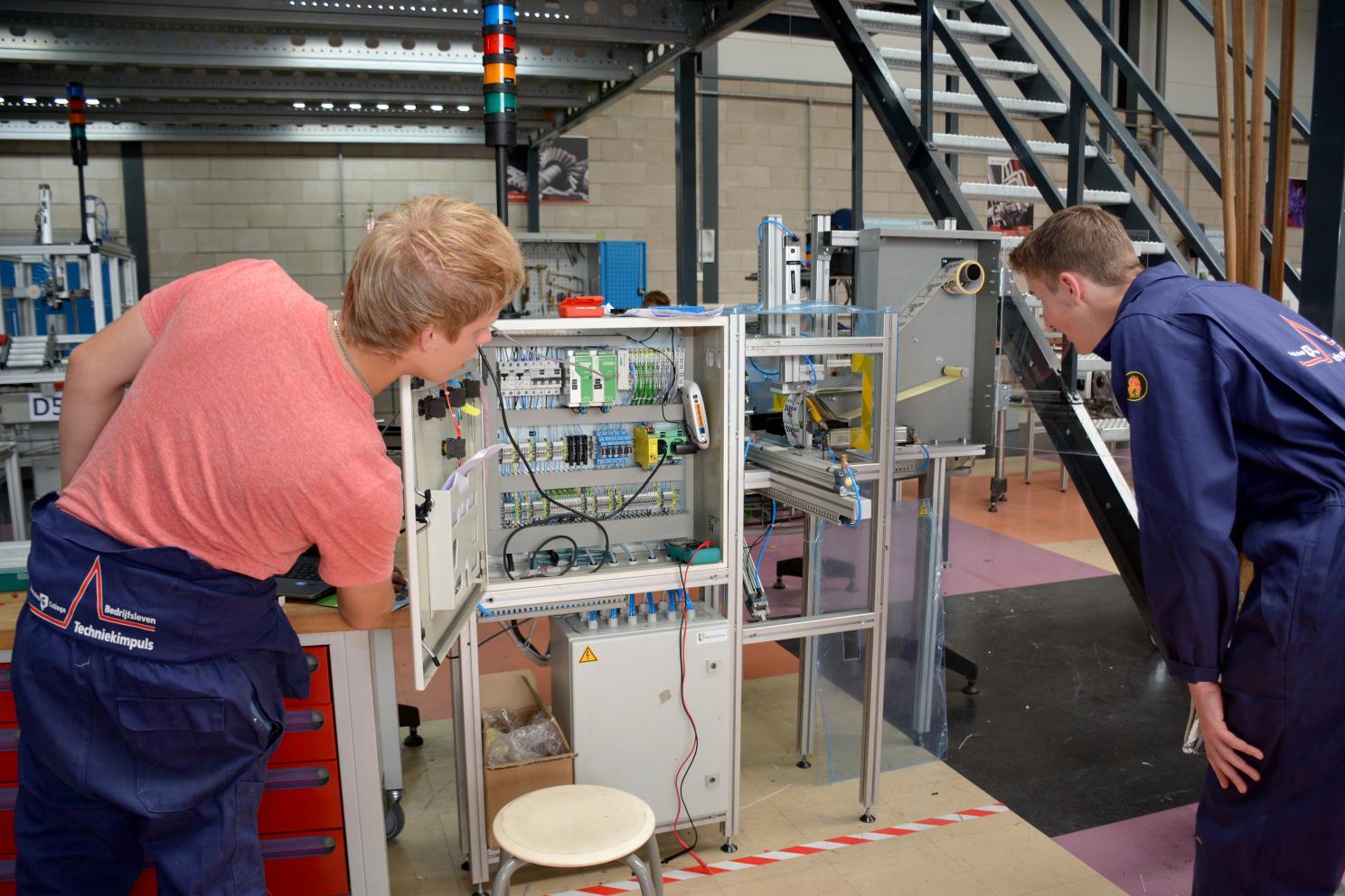 Studenten technicus engineering (mechatronica)
