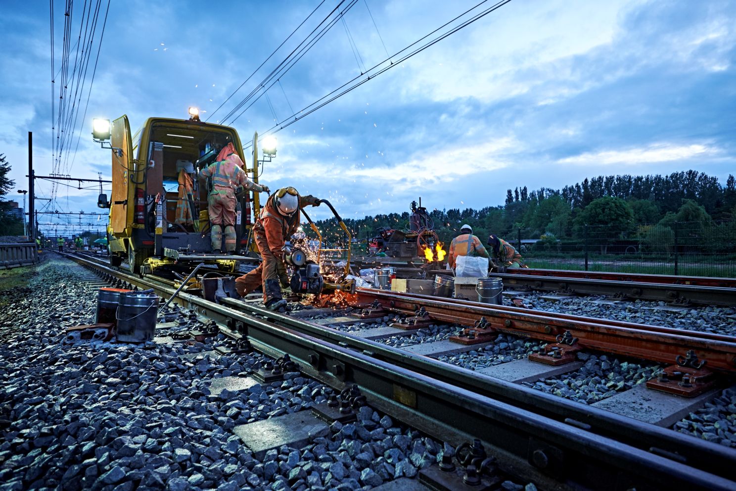 Studenten eerste monteur elektrotechnische industriële installaties en systemen